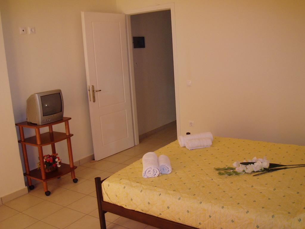 Studios Niki B Lefkada City Room photo